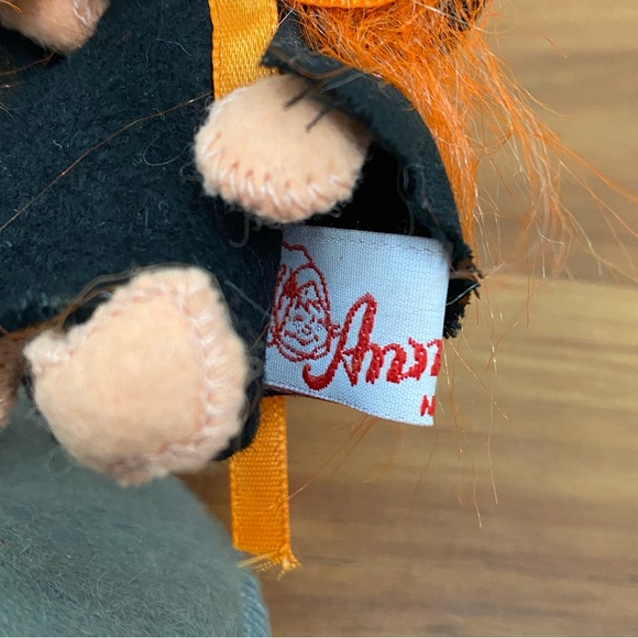 Vintage 1995 ANNALEE Doll Cheerful Witch Girl 5” Halloween Doll - Picture 7 of 12